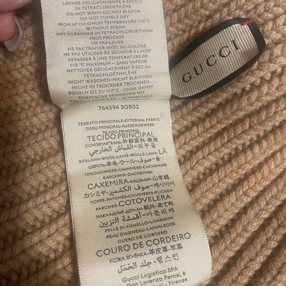 Gucci Tan Ribbed Knit Hat with Logo - Picture 8 of 13